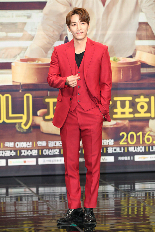 /8일 오후 2시 상암 MBC에서 열린 드라마 ‘황금주머니’ 제작발표회에서 배우 김지한이 포토타임을 갖고있다.