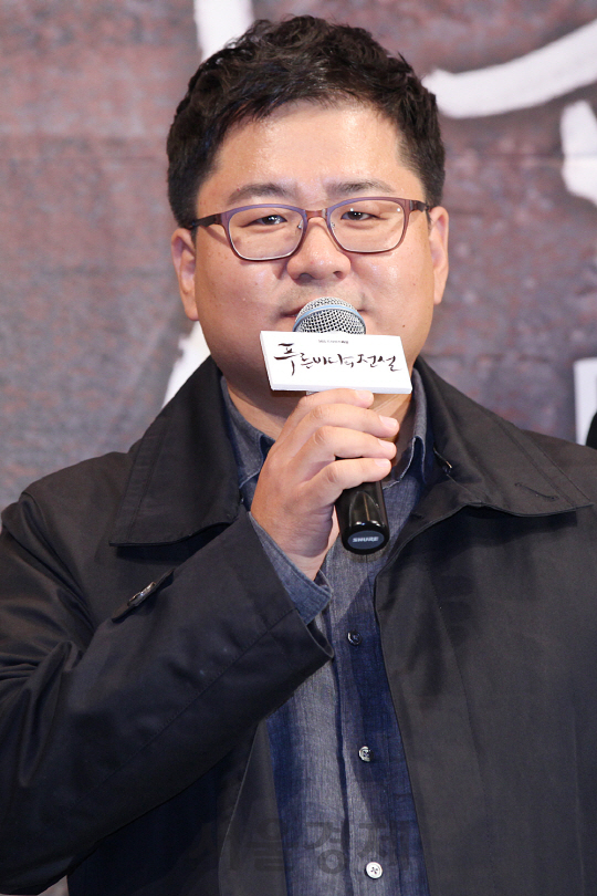 /14일 오후 강남 논현동 임피리얼 팰리스 호텔 7층 두베홀에서 SBS 새 수목 드라마 ‘푸른바다의 전설’ 제작발표회가 열렸다.