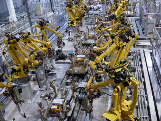 현대중공업의 체코 산업용 로봇 공장 전경. 현대중공업으로부터 분사하는 현대로보틱스는 대구 테크노폴리스에 본사 및 산업용 로봇 생산공장을 건립한다. /사진제공=현대중공업