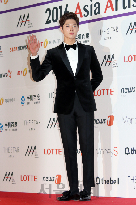 박보검이 16일 경희대학교 평화의 전당에서 열린 ‘2016 Asia Artist Awards’ 시상식에 참석했다.