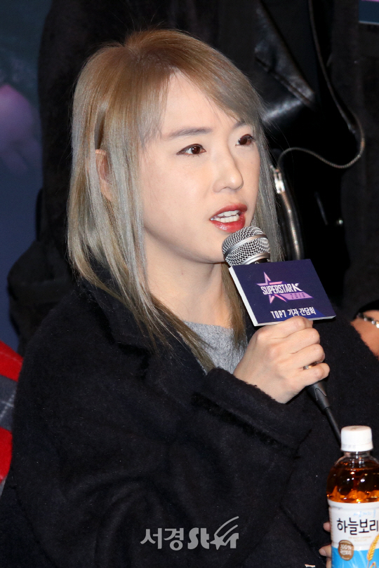 김태은 CP가 22일 열린 Mnet ‘슈퍼스타K 2016’ TOP7 기자간담회에 참석해 인사말을 하고 있다./사진=오훈 기자