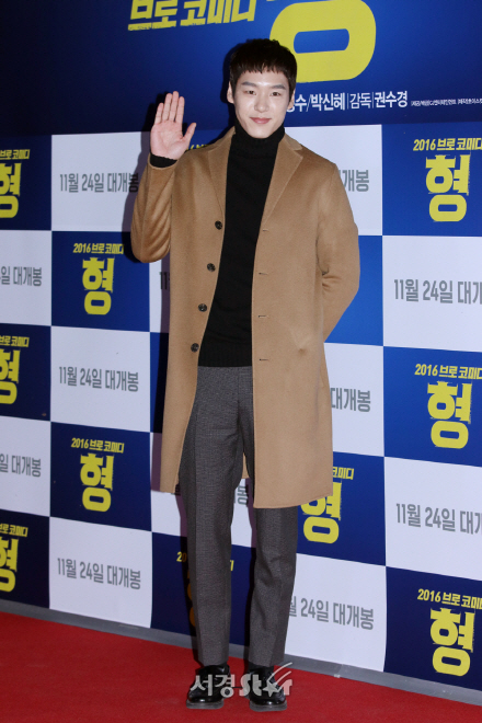 배우 곽시양이 23일 열린 영화 ‘형’ VIP 시사회에 참석해 포즈를 취하고 있다.