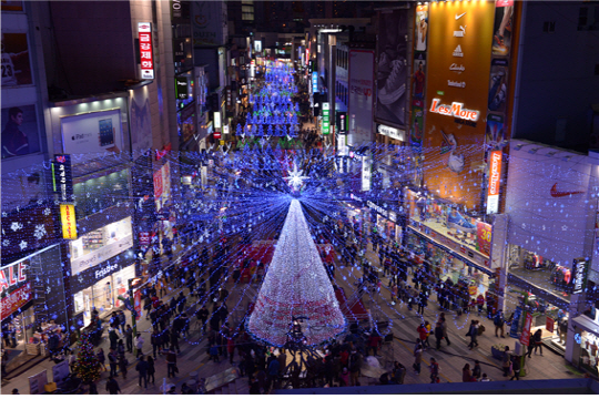 2015년에 열린 부산 크리스마스트리축제 전경./사진제공=부산시