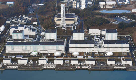 규모 7.4 강진에 장치 가동이 일시 정지된 日 후쿠시마 제2원자력발전소 / 연합뉴스