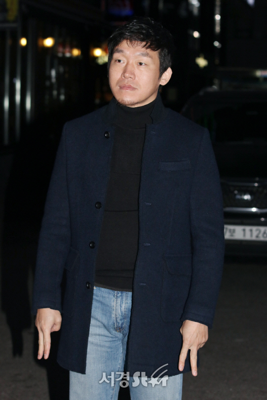 배우 조재룡이 3일 열린 ‘이번 주 아내가 바람을 핍니다’ 종방연에 참석하고 있다.
