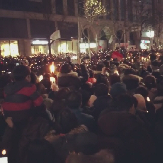 12월 3일 촛불집회 참여…허지웅 “무섭고 엄정한 함의 여당만 몰라”