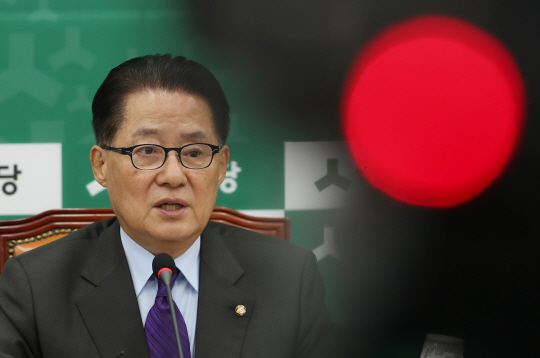 박지원 '당 대표 도전하려 한다…대선도 배제 안해'