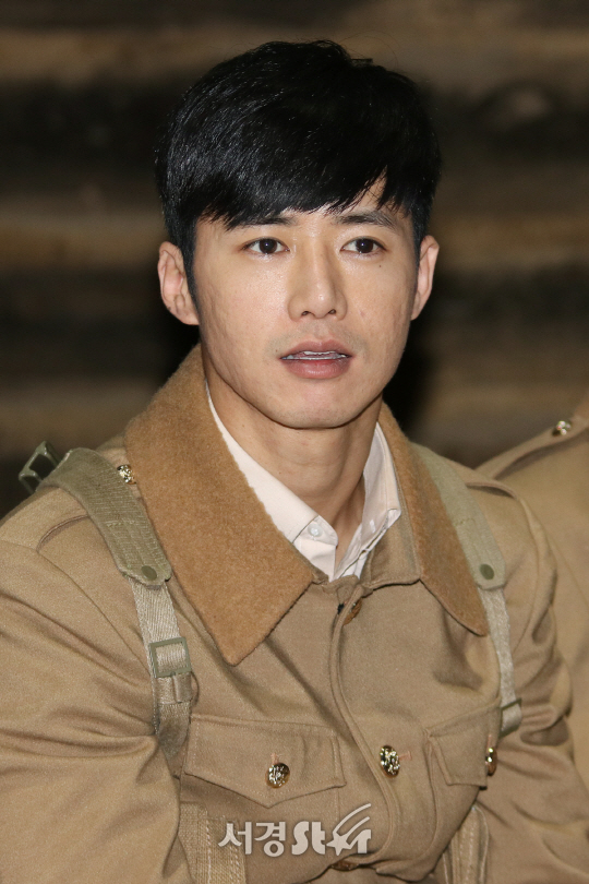 배우 오종혁이 13일 열린 연극 ‘벙커 트릴로지’ 프레스콜에 참석했다.