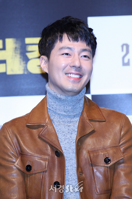 /15일 오전 11시 서울 압구정동 압구정 CGV에서 열린 영화 ‘더 킹’ 제작보고회에 배우 조인성이 참석했다.