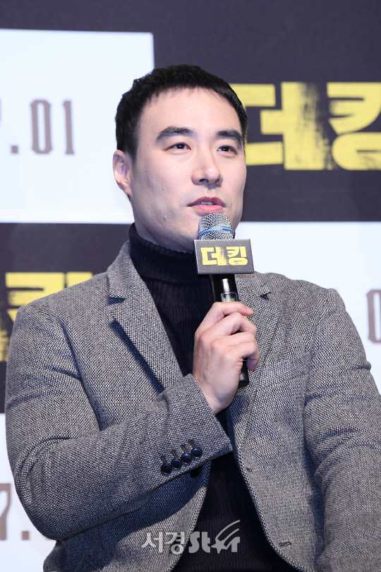 /15일 오전 11시 서울 압구정동 압구정 CGV에서 열린 영화 ‘더 킹’ 제작보고회에 배우 배성우가 참석했다.