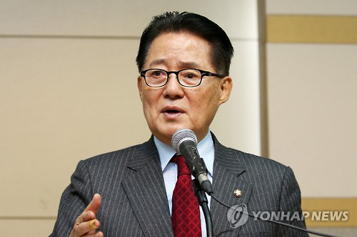 박지원 “문재인 ‘혁명 발언’, 지극히 위험…정치권이 질서 있는 수습해야”