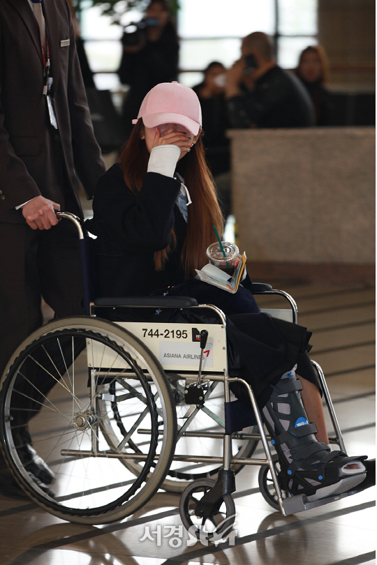 /21일 오전 서울 강서구 김포공항 국제선을 통해 에이핑크 김남주가 일본 두번째 정규 앨범 발매 기념 이벤트 참석차 일본으로 출국했다.