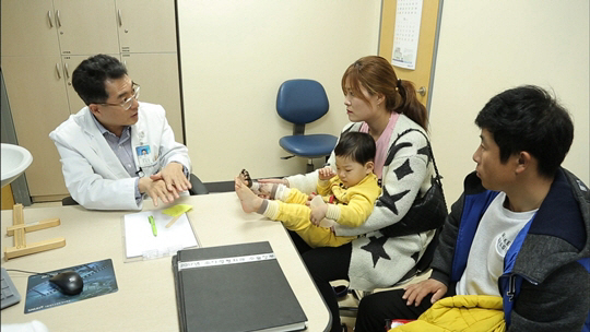 MBC ‘닥터고’ 선천성 거대 세포모반 증후군을 앓고 있는 세 살 민성이 / 사진제공 = MBC
