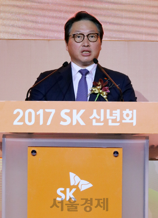 최태원 SK그룹 회장이 2일 서울 워커힐호텔에서 열린 신년회에서 발언하고 있다. /사진제공=SK그룹