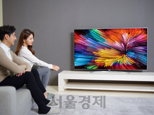 LG전자의 나노셀 기술이 적용된 슈퍼 울트라HD TV