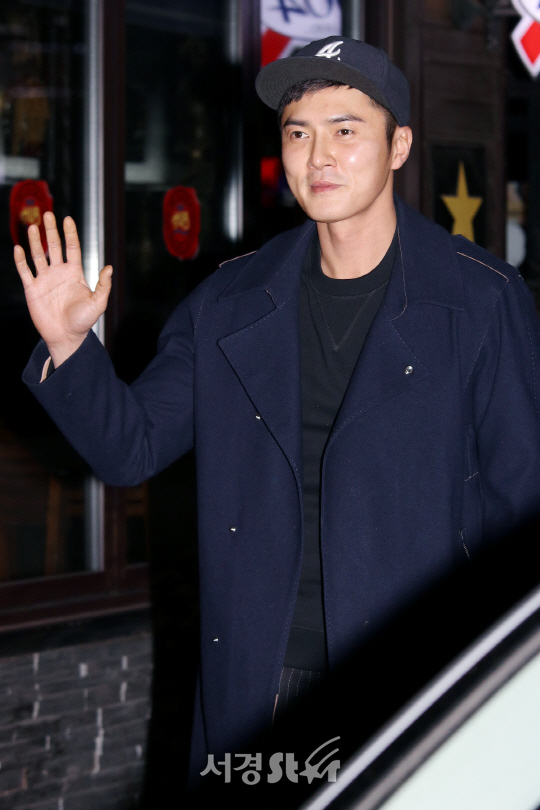 배우 조동혁이 3일 열린 tvN 월화드라마 ‘막돼먹은 영애씨 시즌15’ 종방연에 참석하고 있다.