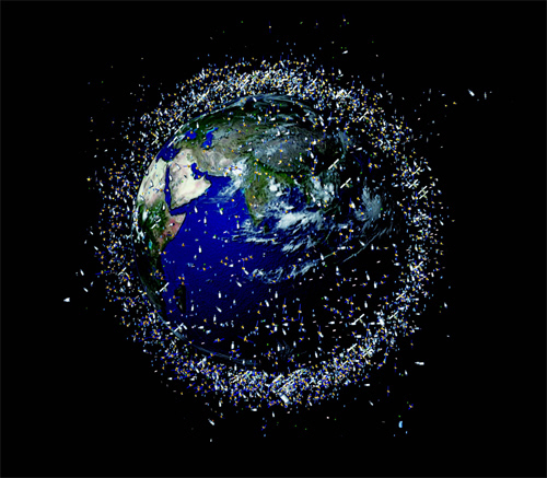 우주 쓰레기로 가득 찬 지구 궤도를 묘사한 그림을 유럽우주국(ESA)이 공개했다. 지구 궤도에는 7,000톤의 우주 쓰레기로 몸살을 앓고 있다.