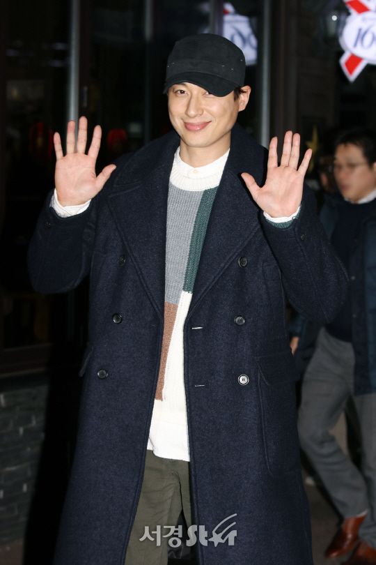 배우 이지훈이 11일 열린 KBS2 수목드라마 ‘오 마이 금비’ 종방연에 참석하고 있다.
