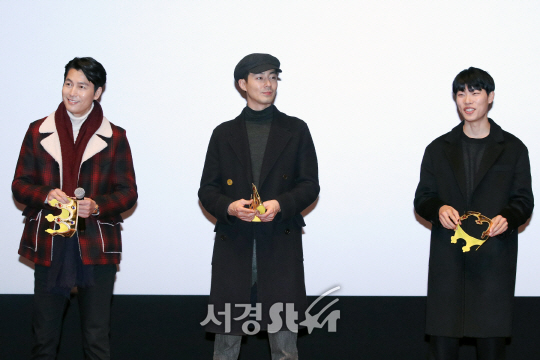 배우 정우성, 조인성, 류준열이 13일 오후 잠실 롯데시네마 월드타워에서 열린 영화 ‘더 킹’ 무대인사에 참석했다.