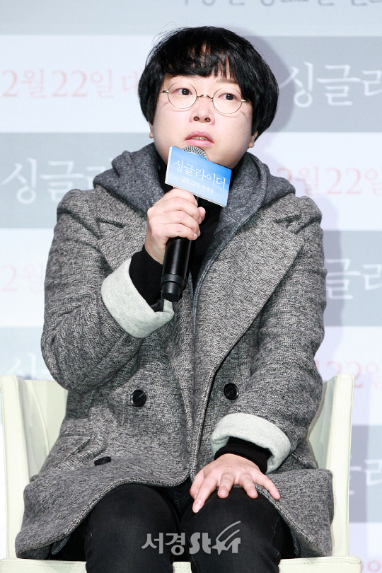 /16일 오전 11시 서울 압구정동 압구정 CGV에서 열린 영화 ‘싱글라이더’ 제작보고회에서 이주영 감독이 참석했다.