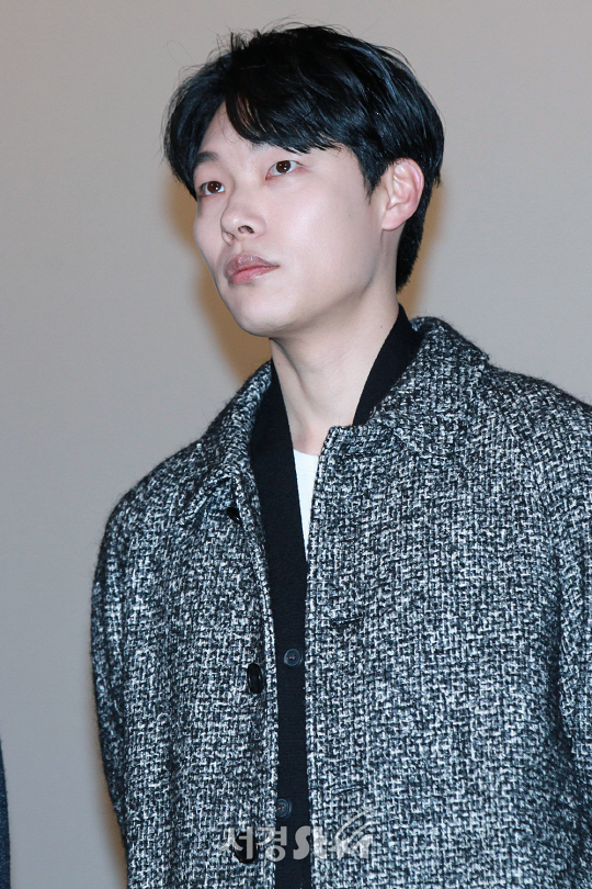 /26일 열린 영화 ‘더킹’ 무대인사에 배우 류준열이 참석했다.
