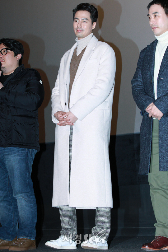 /26일 열린 영화 ‘더킹’ 무대인사에 배우 조인성이 참석했다.