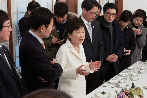 ‘박 대통령 참모시켜 특검기밀 파악시도’ 보도에 “사실무근”