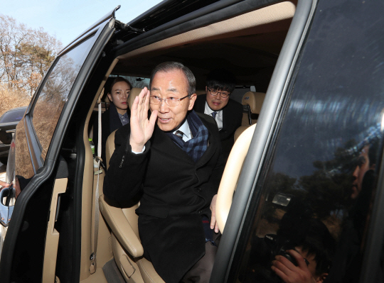 반기문 총장 긴급 기자간담회 연다…'입당이냐 창당이냐'