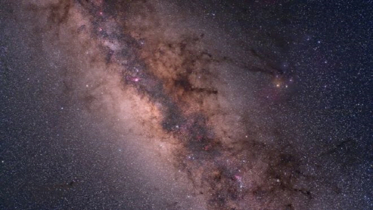 나머지 은하들 처럼, 우리 은하는 암흑 물질 거품으로 둘러 쌓여 있다고 생각된다./사진=BBC