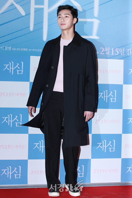 배우 박서준이 7일 오후 서울 행당동 왕십리 CGV에서 열린 영화 ‘재심’ VIP시사회에서 포토타임을 갖고 있다.