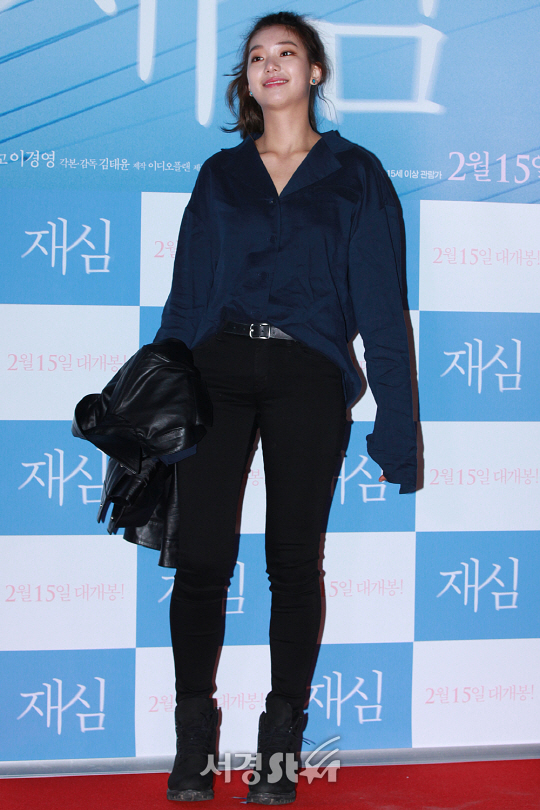 배우 이호정이 7일 오후 서울 행당동 왕십리 CGV에서 열린 영화 ‘재심’ VIP시사회에서 포토타임을 갖고 있다.