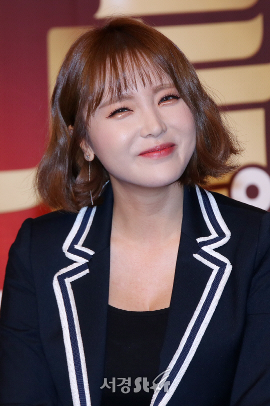 홍진영이 8일 열린 KBS 2TV ‘언니들의 슬램덩크2’ 제작발표회에 참석했다.