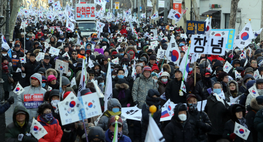 보수단체, 탄핵반대 3·1절 100만 맞불 집회 총동원령