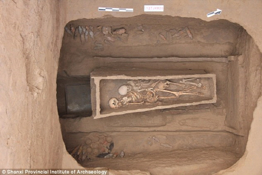 고고학자들이 중국 의 장군과 공주 부인의 무덤을 발견했다. 부부는 산시성 타이위안 근처의 카이화 묘지에서 발견된 무덤 속에 함께 묻혀 있었다. /사진=데일리메일