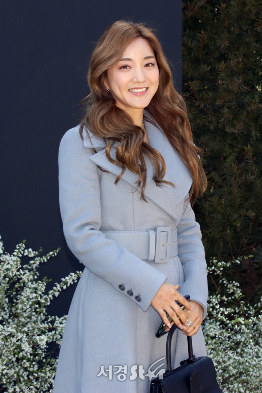 가수 바다가 12일 오후 서울 중구 장충동 신라호텔에서 진행된 가수 문희준과 소율의 결혼식에 참석했다.
