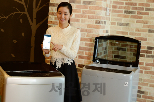 [서울경제TV] LG전자, 무선랜 탑재 세탁기 ‘블랙라벨 플러스’ 출시