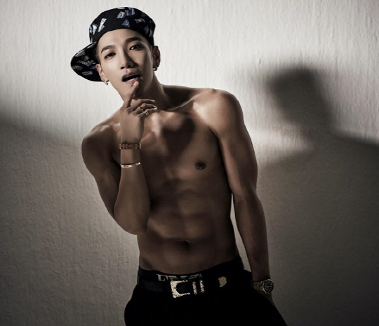 2PM 준케이, 팔꿈치 손가락 골절…JYP “향후 철저한 대책 마련할 것”