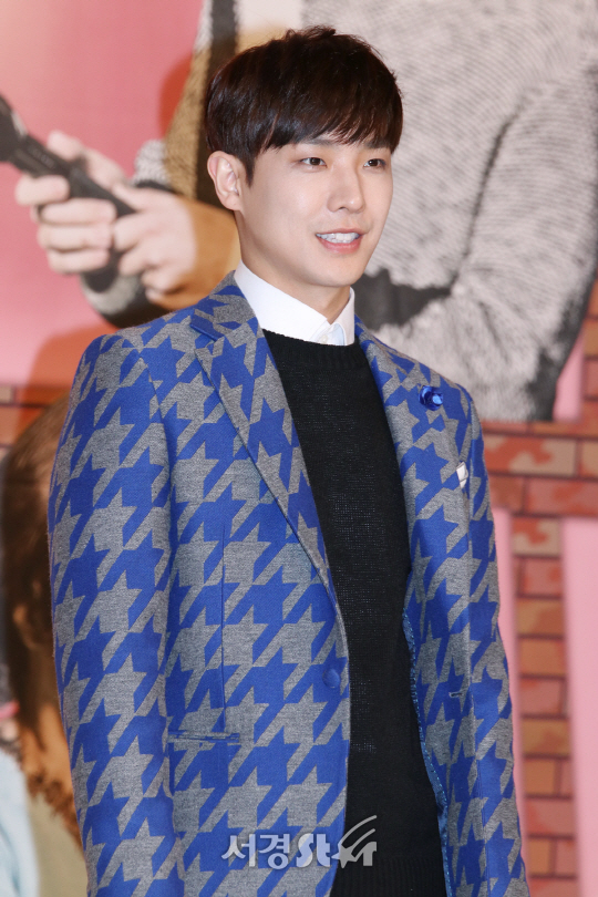 배우 이준이 28일 열린 KBS 2TV 새 주말드라마 ‘아버지가 이상해’ 제작발표회에 참석해 포토타임을 갖고 있다.
