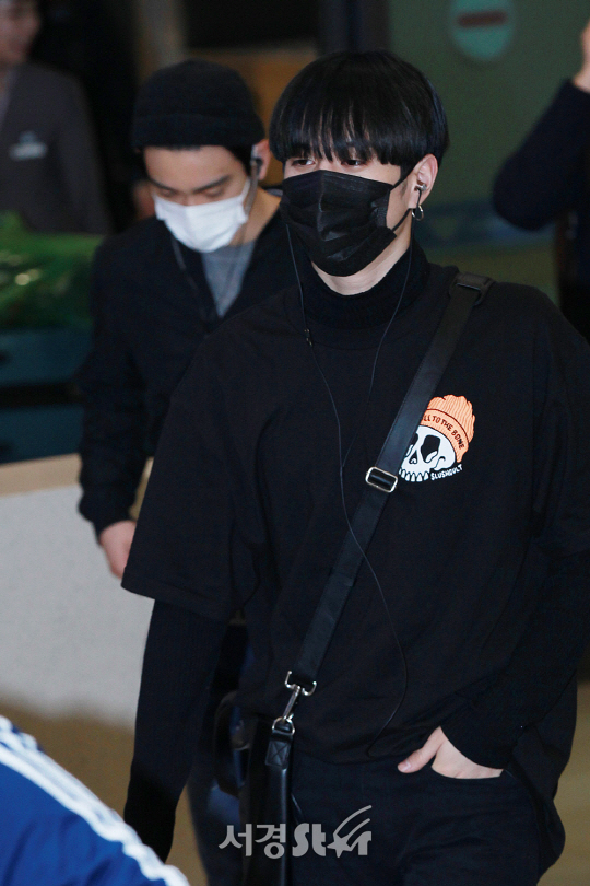 갓세븐(GOT7)의 멤버 유겸이 1일 오전 해외일정을 마치고 인천공항을 통해 입국하고 있다.