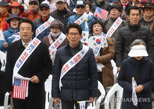 ‘탄핵 반대 집회’ 김문수 “헌재·촛불·국회의원 탄핵해야…끝까지 싸울 것”