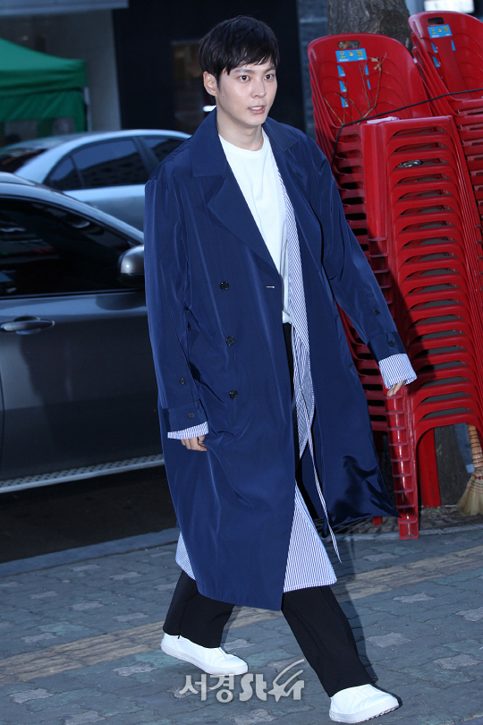 배우 7일 오후 서울 영등포구 여의도동의 한 음식점에서 열린 SBS 새 월화드라마 ‘엽기적인 그녀’ 쫑파티에 참석했다.