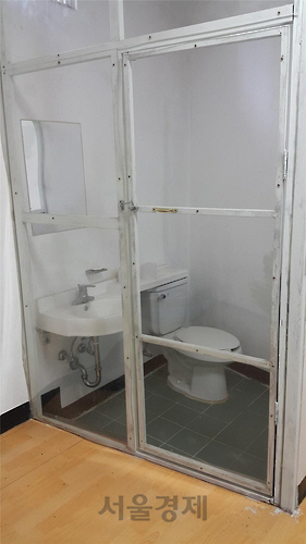 가림막 없는 화장실...인권위, 군 영창 환경개선 요구