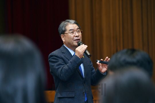 이재정 경기교육감, 혁신교육대학원 개강식 특강