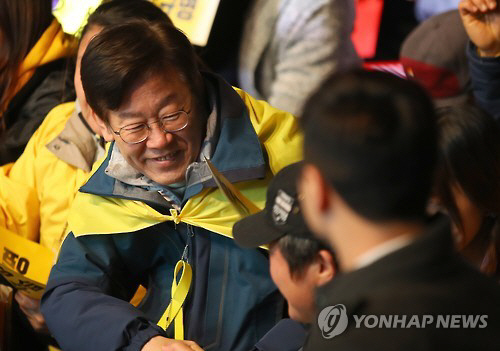 박근혜 대통령 파면에 이재명 “상응한 처벌받고…청와대서 즉시 퇴거해야”