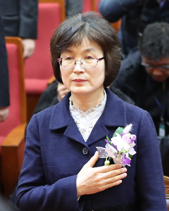 [퇴임사 전문]이정미 헌법재판소장 권한대행 '법의 도리는 처음에는 고통이 따르지만...'