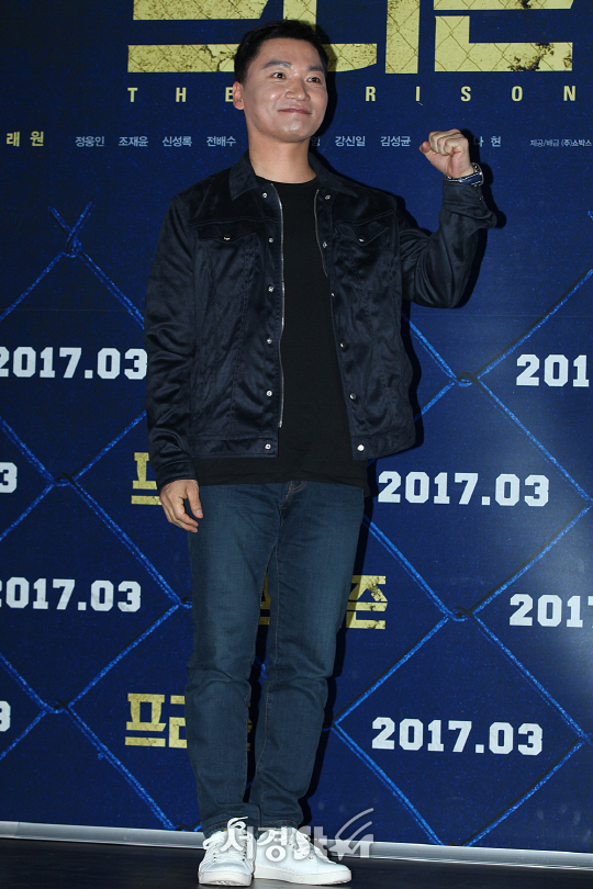 배우 조재윤이 14일 오후 서울 중구 을지로 동대문 메가박스에서 열린 영화 ‘프리즌’ 언론시사회에 참석했다.