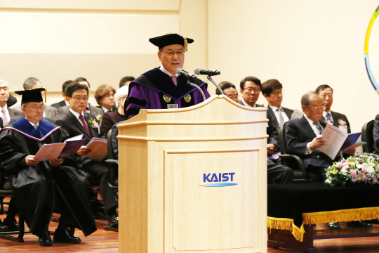 신성철 KAIST 신임 총장이 내외빈 1,000여명이 참석한 가운데 열린 취임식에서 취임사를 하고 있다. 사진제공=KAIST