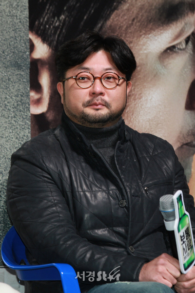 김봉한 감독이 23일 오전 11시 서울 압구정동 압구정 CGV에서 열린 영화 ‘보통사람’ 제작보고회에 참석했다.