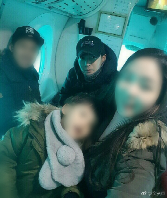 김현중, 가족들과 여행 근황 “작은 조카와 잠수함 여행”