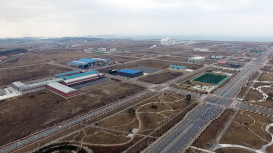 충남 당진시 석문면 삼봉리와 고대면 성산리 일대에 조성된 석문국가산업단지 전경. /사진제공=당진시